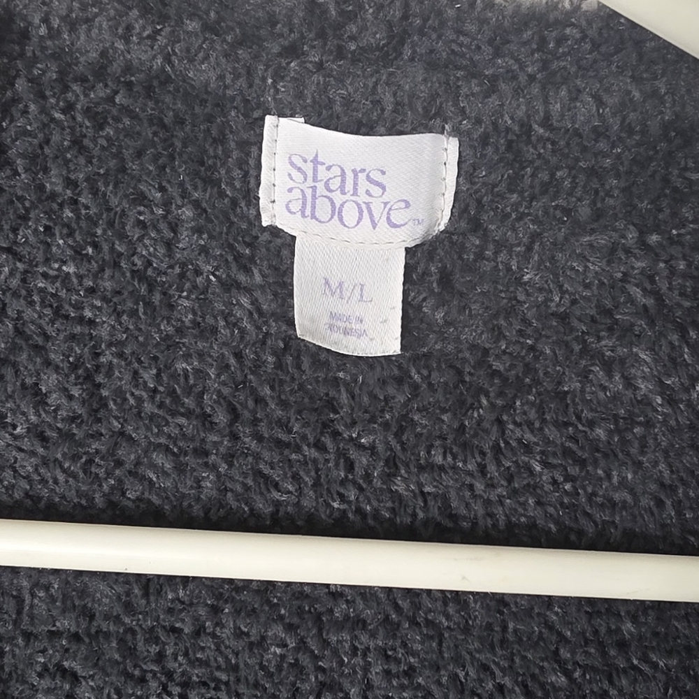 Stars Above Dark Gray Open Cardigan - Picture 2 of 5